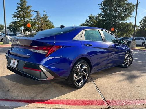 2025 Hyundai ELANTRA HEV Limited