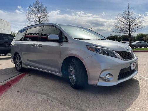 2015 Toyota Sienna SE