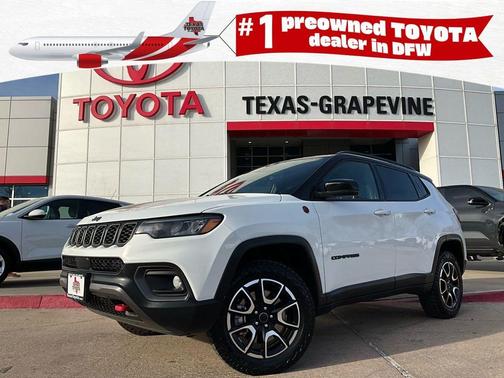 Bright White Clearcoat 2025 Jeep Compass Trailhawk