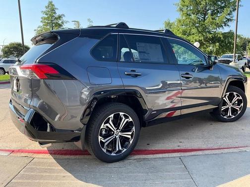 2025 Toyota RAV4 Hybrid SE