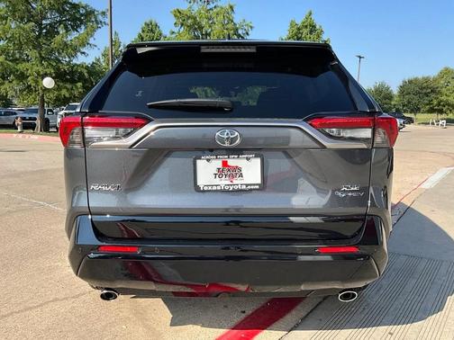 2025 Toyota RAV4 Hybrid SE