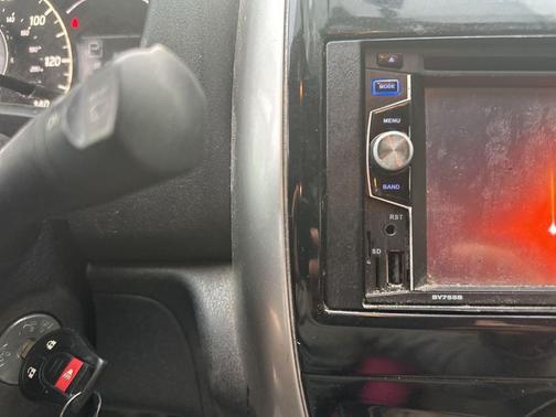 Aspen White Pearl 2015 Nissan Versa Note SV