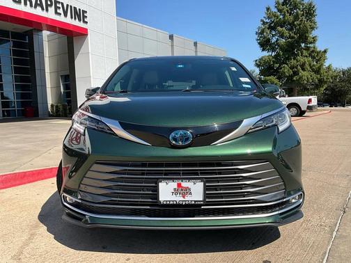 2021 Toyota Sienna Limited 7-Passenger