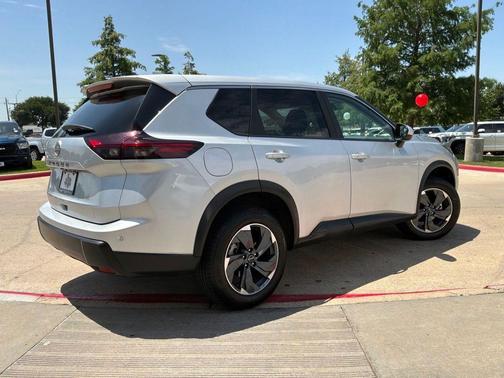 Brilliant Silver Metallic 2025 Nissan Rogue SV