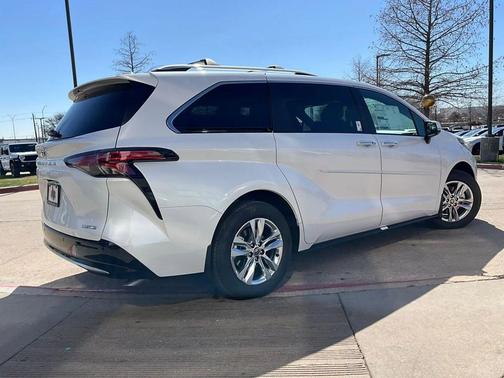 2026 Toyota Sienna Limited