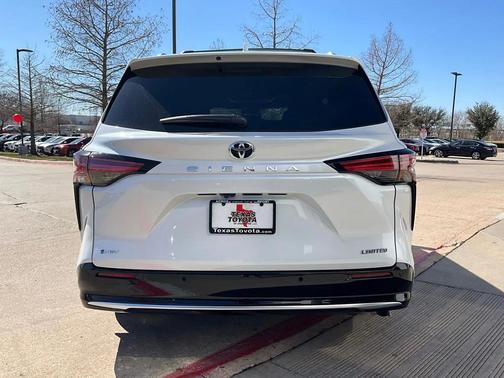 2026 Toyota Sienna Limited