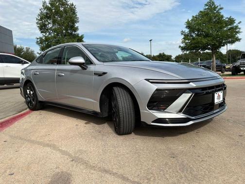 Aero Silver 2025 Hyundai SONATA SEL
