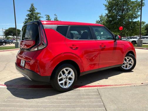 Inferno Red 2025 Kia Soul LX
