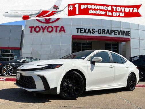 Ice 2025 Toyota Camry SE