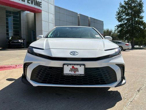Ice 2025 Toyota Camry SE