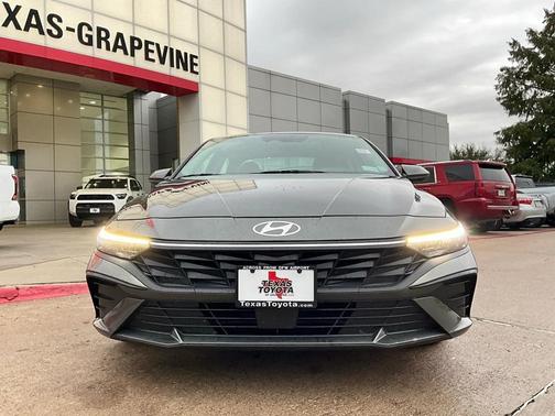 2025 Hyundai ELANTRA SEL