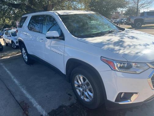 2020 Chevrolet Traverse LT Leather