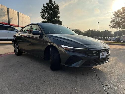 2025 Hyundai ELANTRA HEV Limited