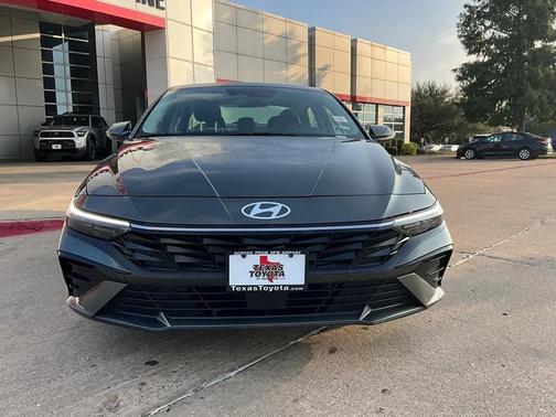 2025 Hyundai ELANTRA HEV Limited