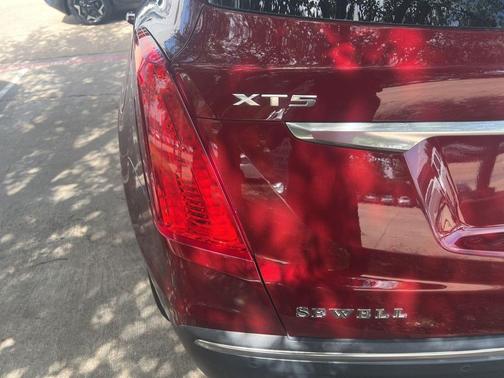 Red Passion Tintcoat 2018 Cadillac XT5 Luxury