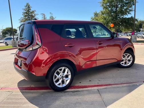 2024 Kia Soul LX