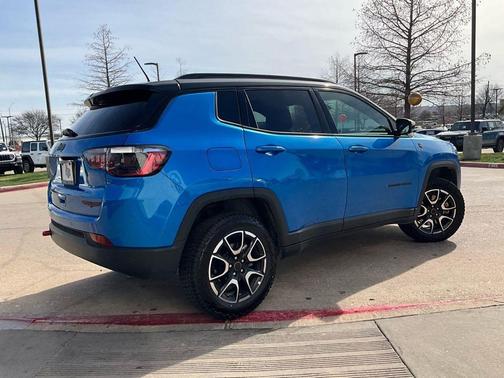 Hydro Blue Pearlcoat 2025 Jeep Compass Trailhawk