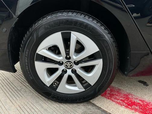 2017 Toyota Prius Four