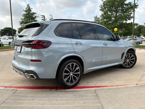 Brooklyn Grey Metallic 2025 BMW X5 xDrive40i