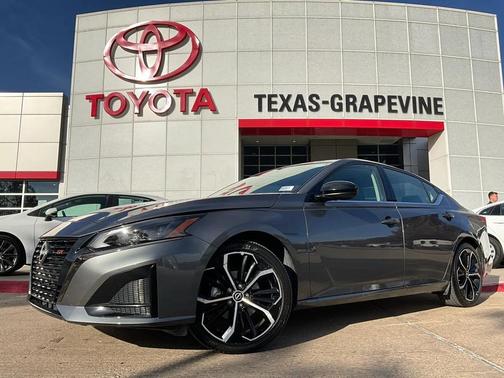 2025 Nissan Altima SR FWD