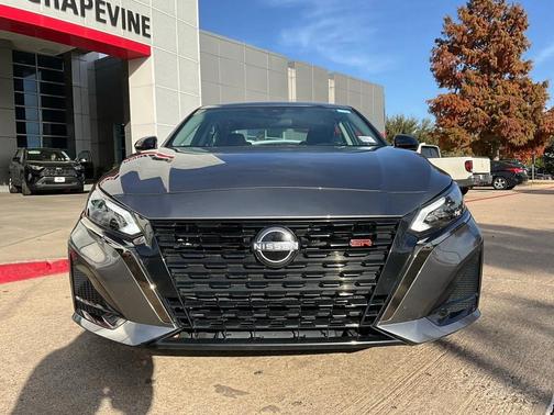 2025 Nissan Altima SR FWD