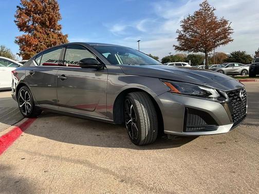 2025 Nissan Altima SR FWD