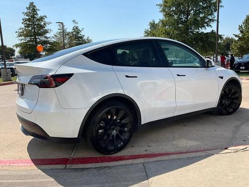 2023 Tesla Model Y Long Range Dual Motor All-Wheel Drive