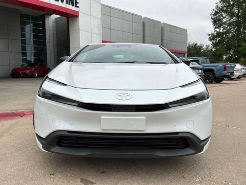 Wind Chill Pearl 2026 Toyota Prius LE