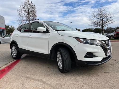 2022 Nissan Rogue Sport S
