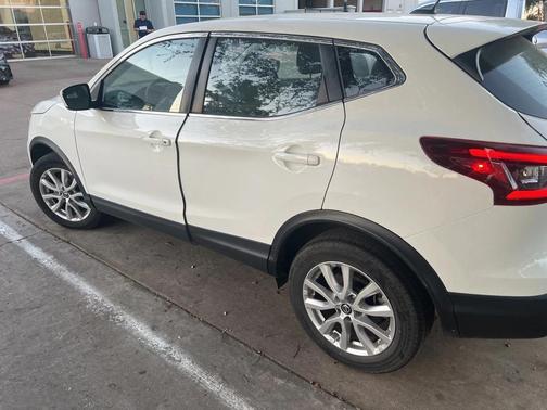 2022 Nissan Rogue Sport S