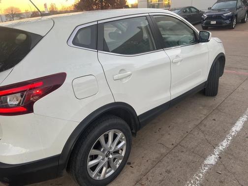2022 Nissan Rogue Sport S
