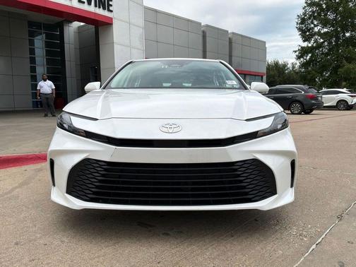 Ice Cap 2025 Toyota Camry LE