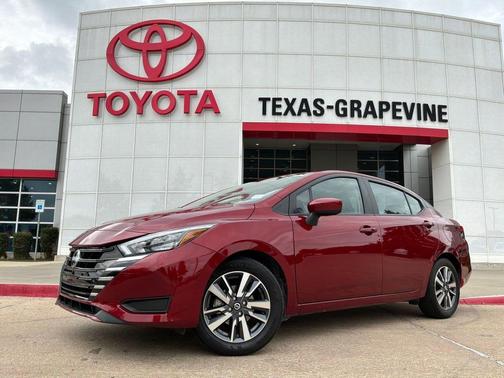 Scarlet 2025 Nissan Versa 1.6 SV