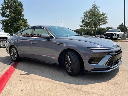 2024 Hyundai SONATA Hybrid SE