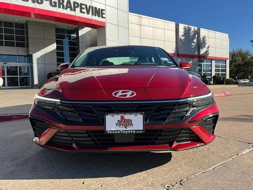 2025 Hyundai ELANTRA SEL