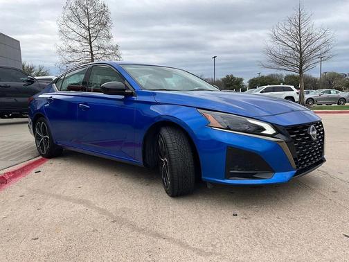 2025 Nissan Altima SR FWD