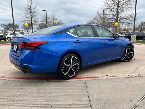 2025 Nissan Altima SR FWD