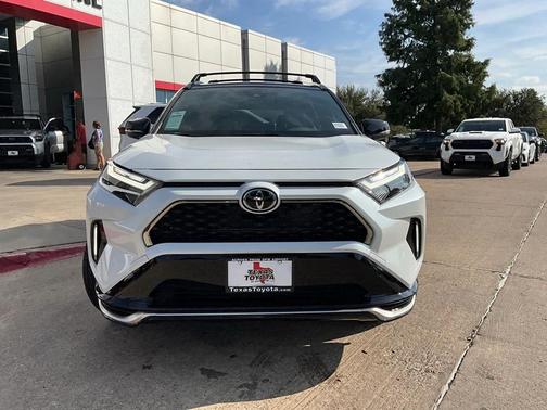 2025 Toyota RAV4 Hybrid SE