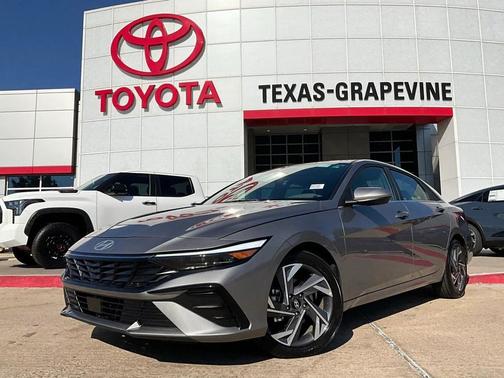 2025 Hyundai ELANTRA SEL