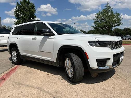 2023 Jeep Grand Cherokee L Laredo