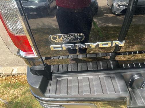 Onyx Black 2015 GMC Canyon SLE