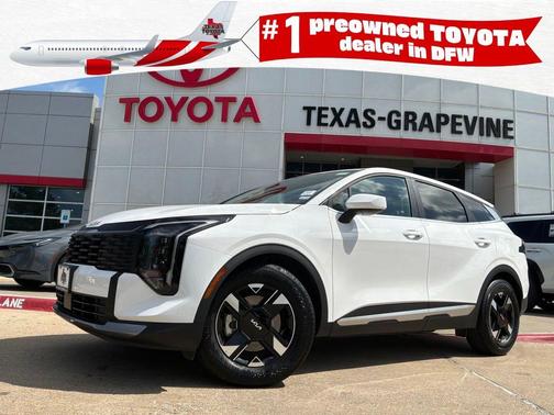 Glacial White Pearl 2026 Kia Sportage LX