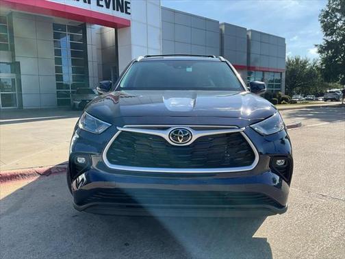 2025 Toyota Highlander XLE