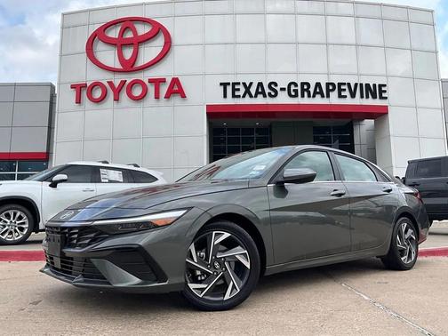 2025 Hyundai ELANTRA SEL