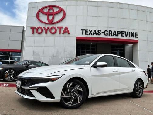 Serenity White 2025 Hyundai ELANTRA Limited