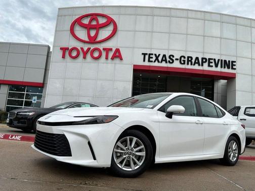 Ice Cap 2025 Toyota Camry LE