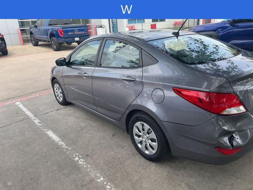 Triathlon Gray Metallic 2016 Hyundai Accent SE