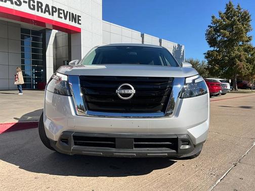 2025 Nissan Pathfinder SV FWD