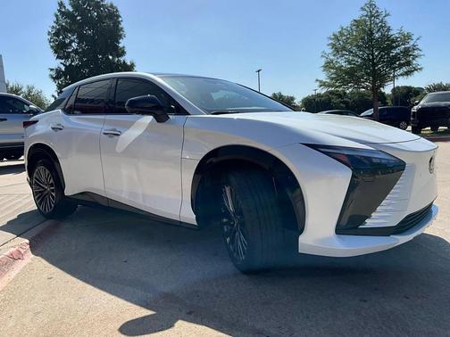 2024 Lexus RZ 450e Luxury