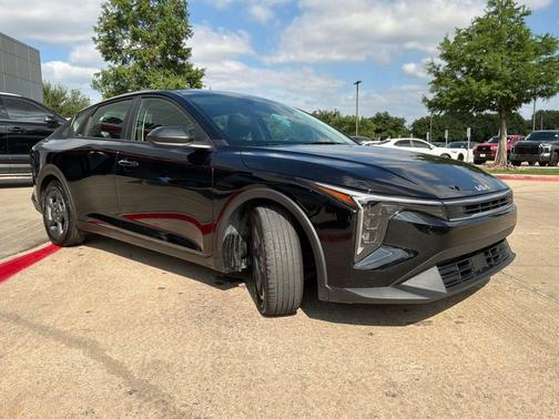 Aurora Black Pearl 2025 Kia K4 LXS